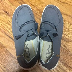 Wendy Chambray Navy White HEYDUDE Shoes size 10